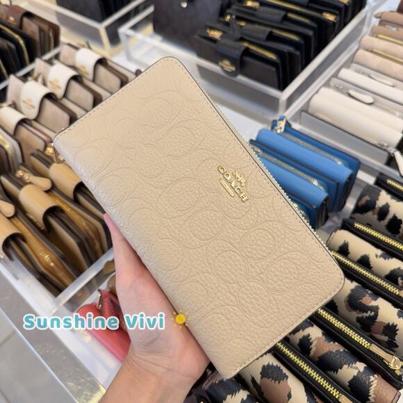 NWT Coach Long Zip Around Wallet in Signature Leather CCL35 Oat - Picture 1 of 8